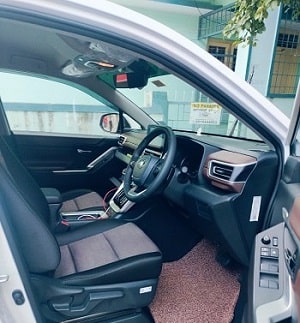 innova crysta rent in bangalore