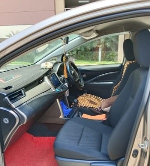 innova crysta car rental in bangalore : Front seating